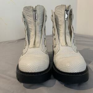 UGG White Snake Embossed Combat Ankle Boots Women’s Size 7 F20020F